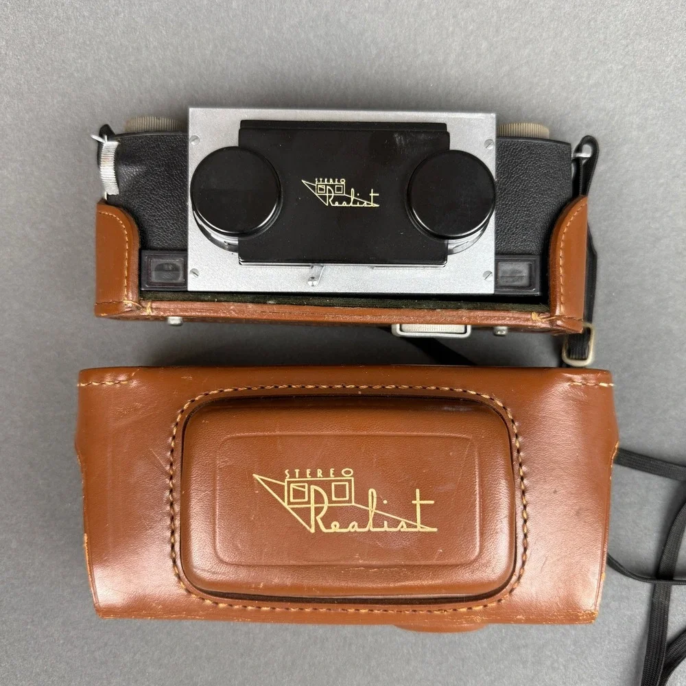 Vintage Stereo Realist Model 1041 35mm 3D Camera f/3.5 David White w/ Case